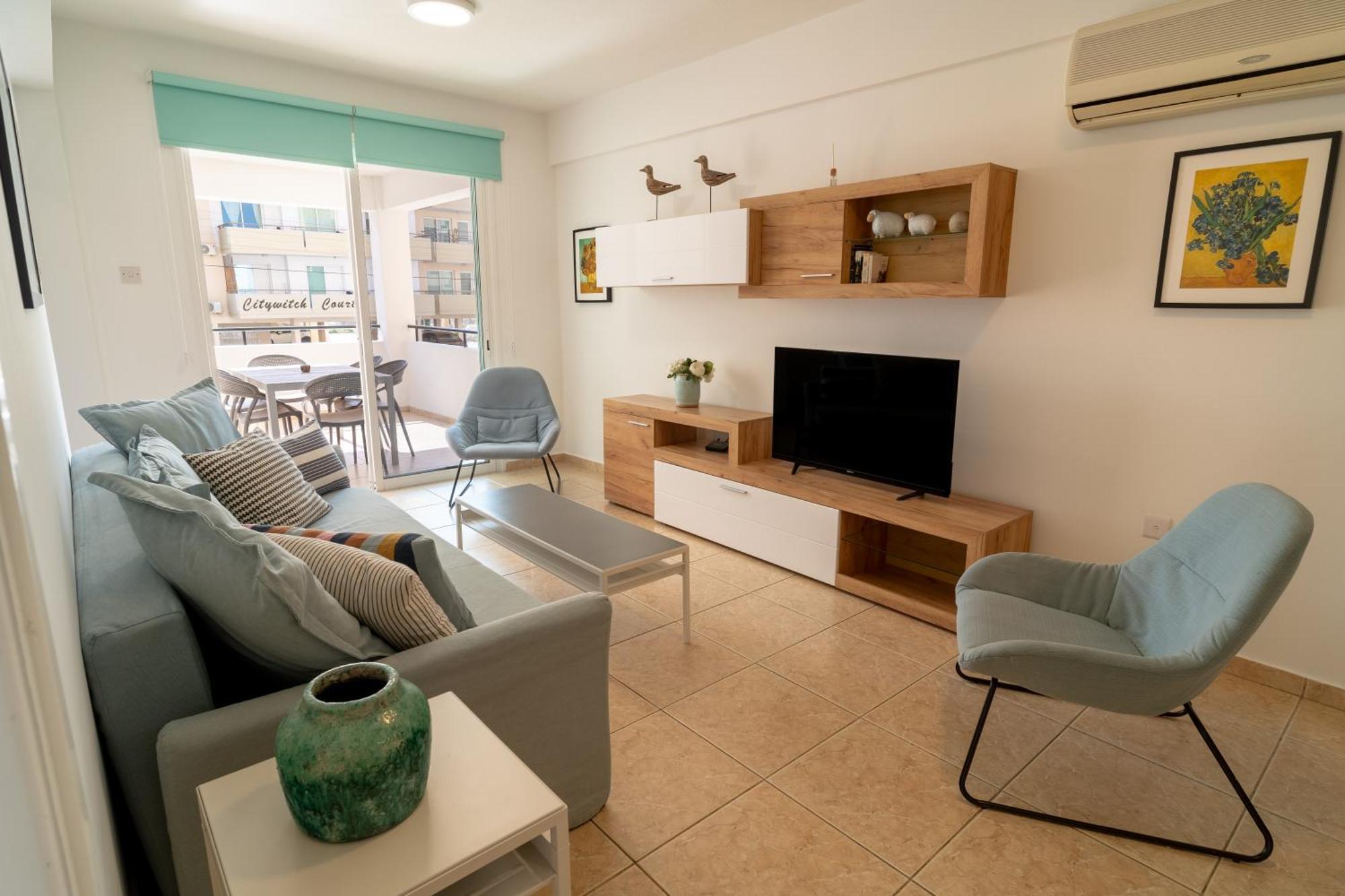 Olivia Mackenzie 2 Bedroom Flat With Pool Larnaca Exterior photo
