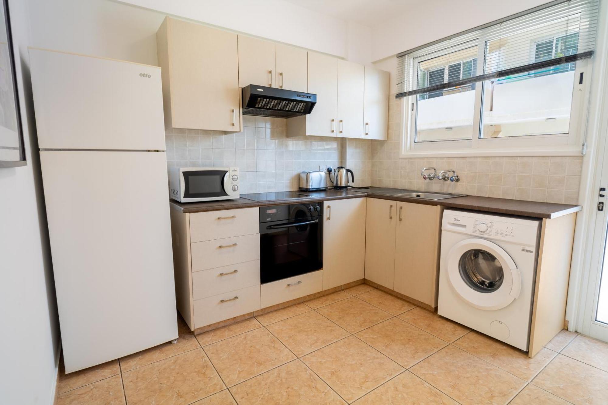 Olivia Mackenzie 2 Bedroom Flat With Pool Larnaca Exterior photo