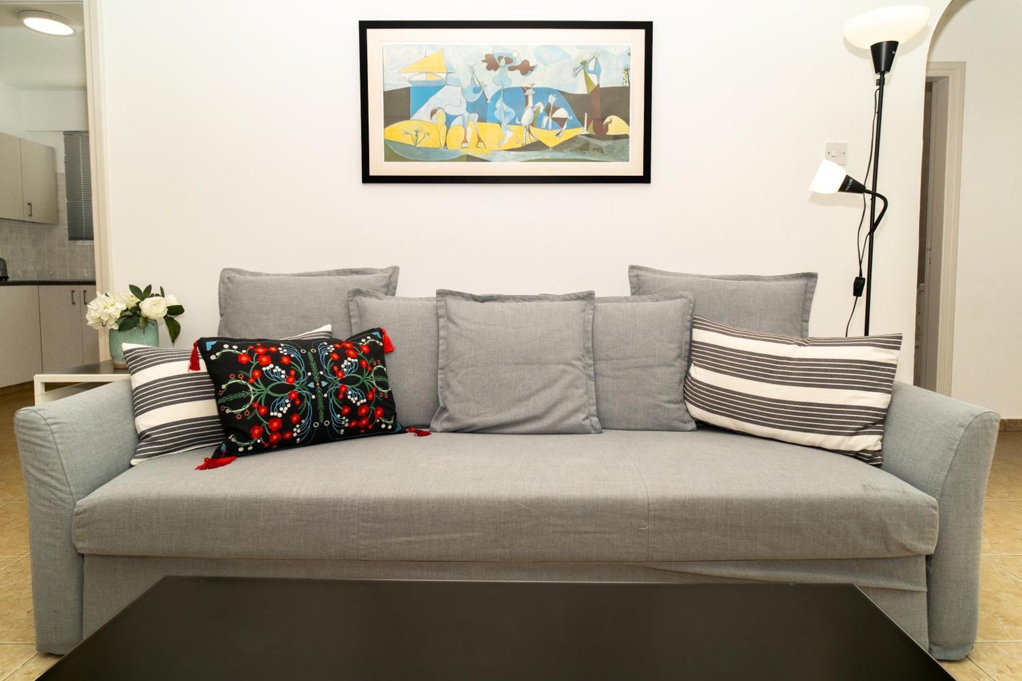 Olivia Mackenzie 2 Bedroom Flat With Pool Larnaca Exterior photo