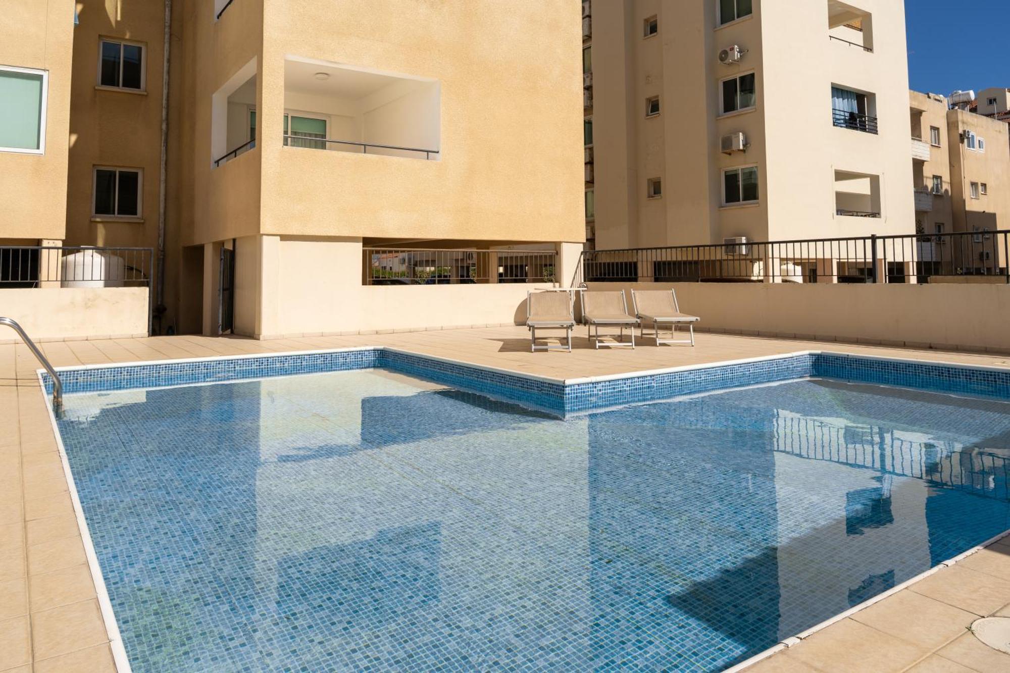 Olivia Mackenzie 2 Bedroom Flat With Pool Larnaca Exterior photo