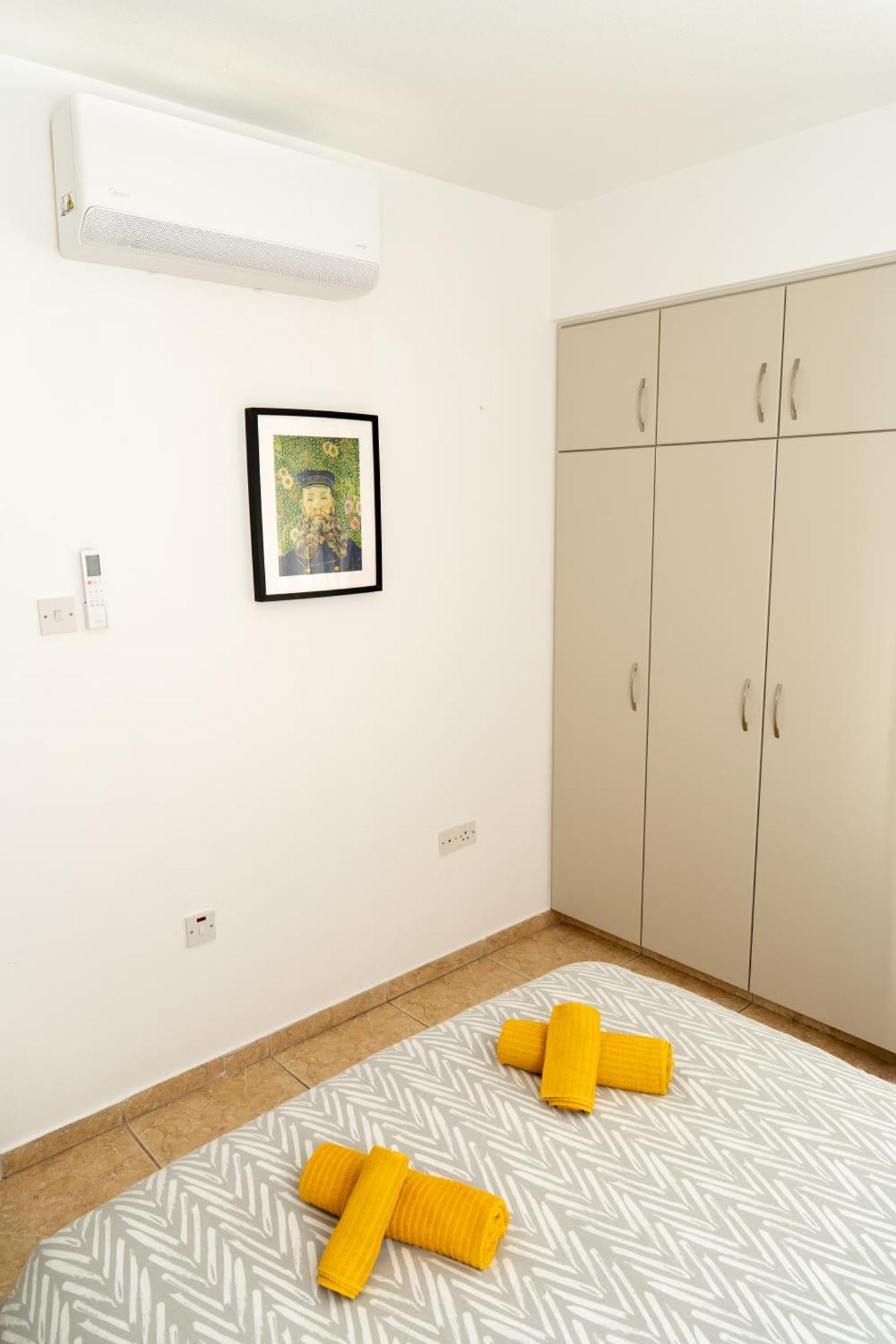 Olivia Mackenzie 2 Bedroom Flat With Pool Larnaca Exterior photo